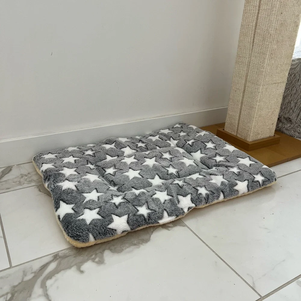 Luxury Soft Fleece & Flannel Cat/Dog Bed